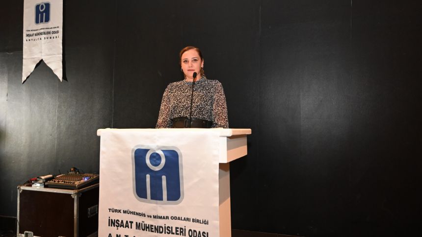 Nesli̇han Başar