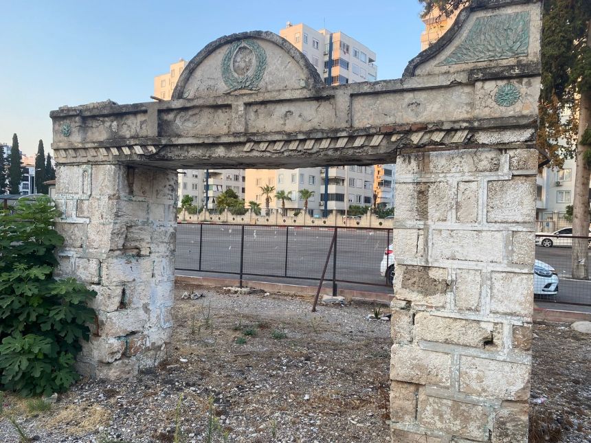 Osman Ağa'nın Narenciye Bahçesinin Kapısı Antalya (2)