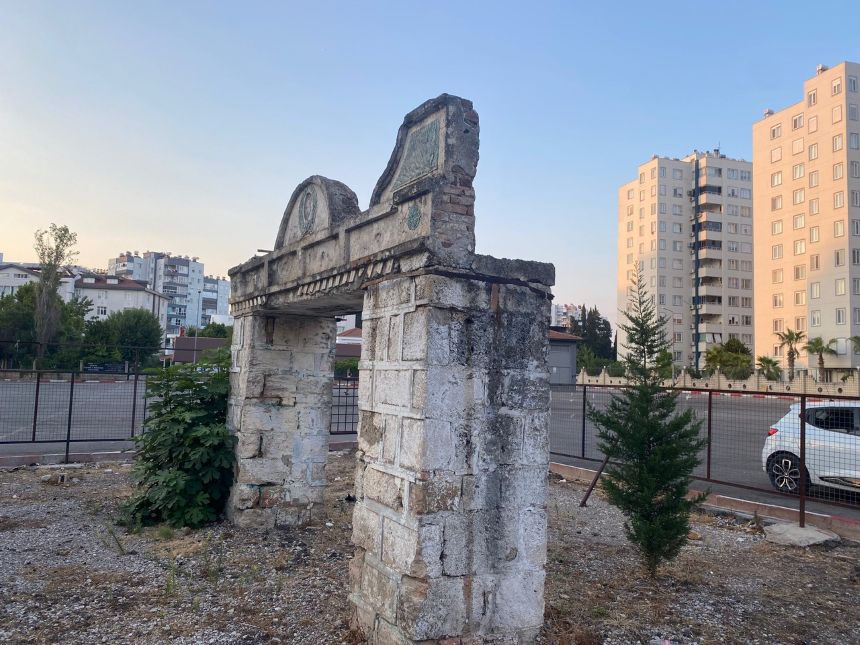 Osman Ağa'nın Narenciye Bahçesinin Kapısı Antalya (4)