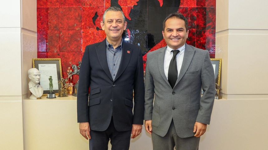 Selçuk Koçnebioğulları Ve Özgür Özel