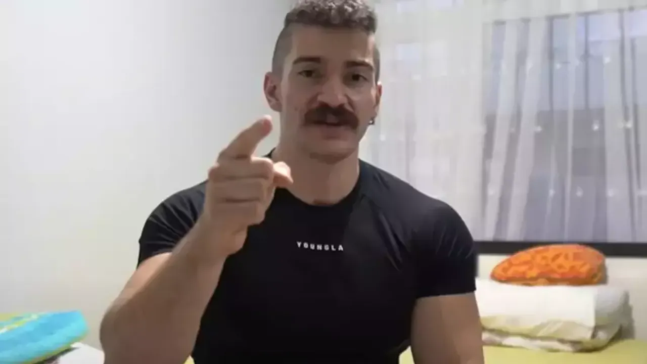 Testo Taylan Kac Yasinda 2