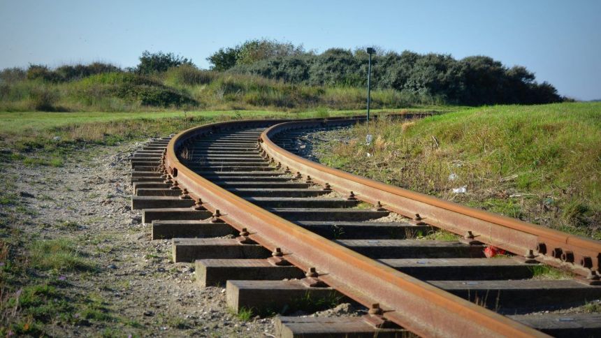 Tren Rayı