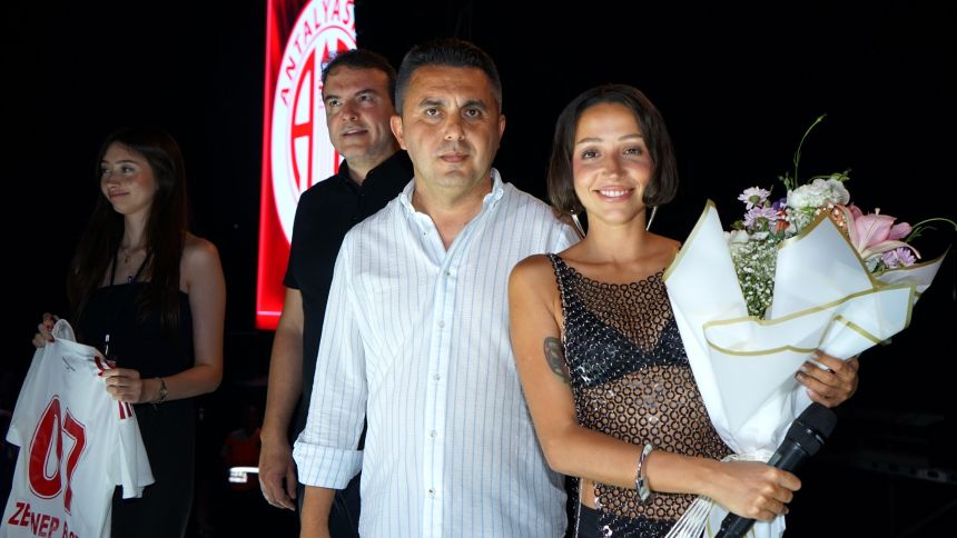 Zeynep Bastık Antalya