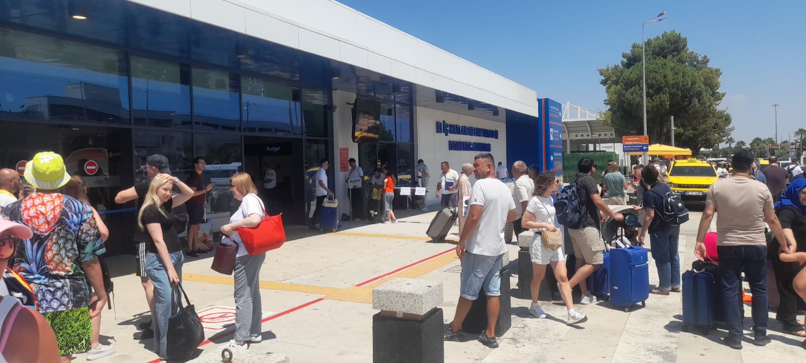 Antalya Havalimanı Gölge (3)