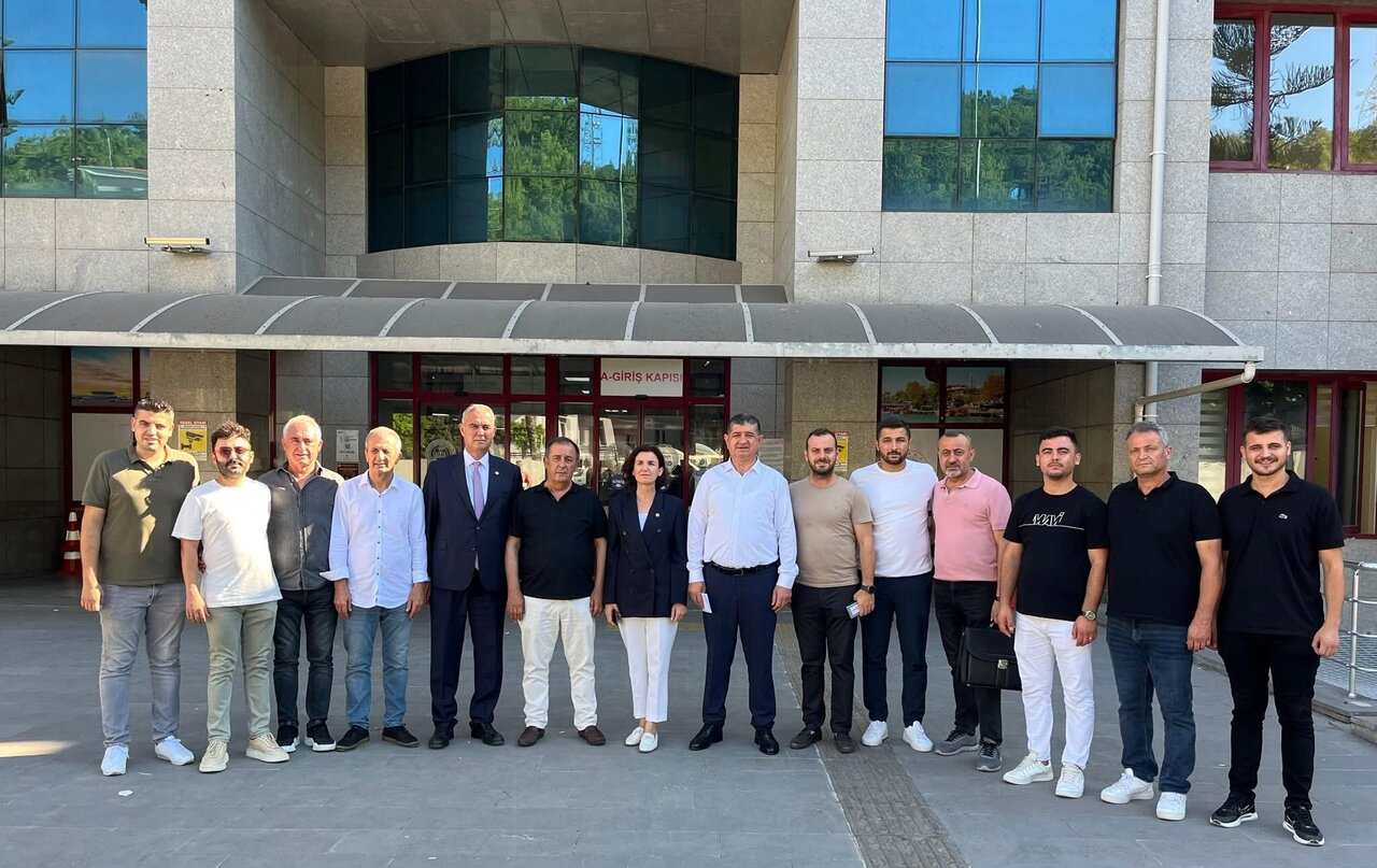 Chp Manavgat Belediye Meclis Üyelerinin İstifası Adliye Mesaisi