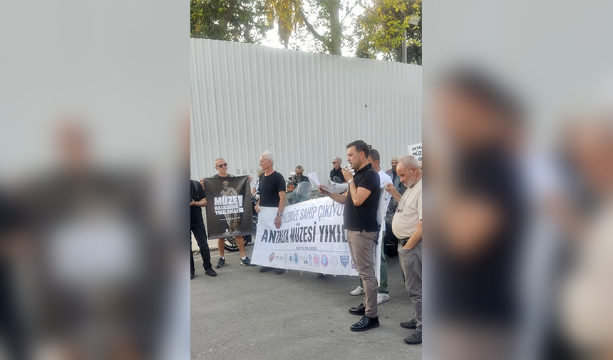 İmo Antalya Şb Başkanı Soner Akdoğan Müze Önünde Basın Açıklaması Yaptı