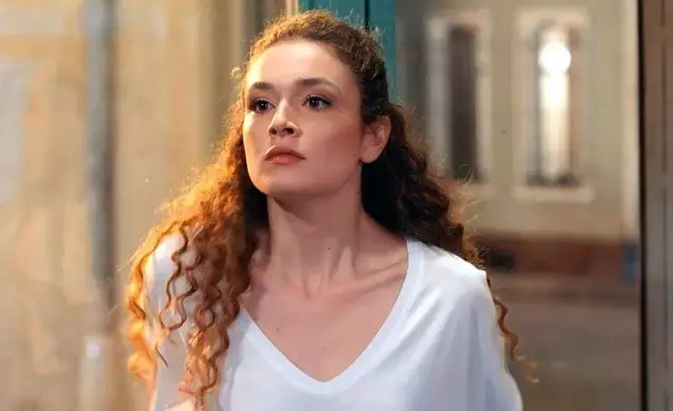 Mert Ramazan Demir Sevgilileri 4