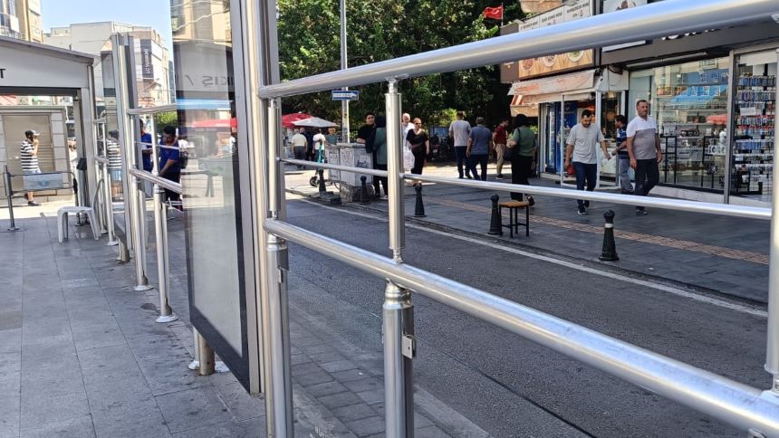 Tramvay Durakları Çift Bariyer (2)
