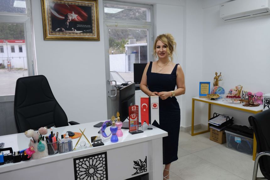 Yasemin Ayaz Benzinlik Sahibi