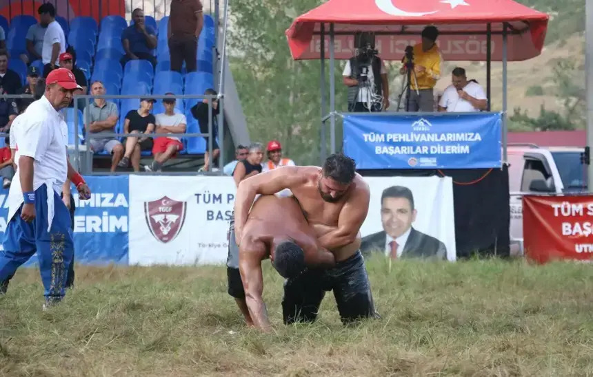 19. Gökbel Yağlı Pehlivan Güreşleri Mücadele Anı