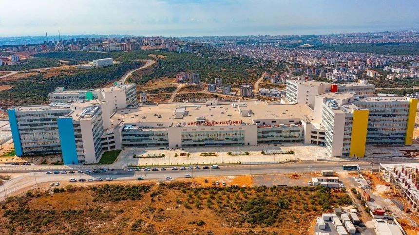 Antalya Şehir Hastanesi Kış Bakışı