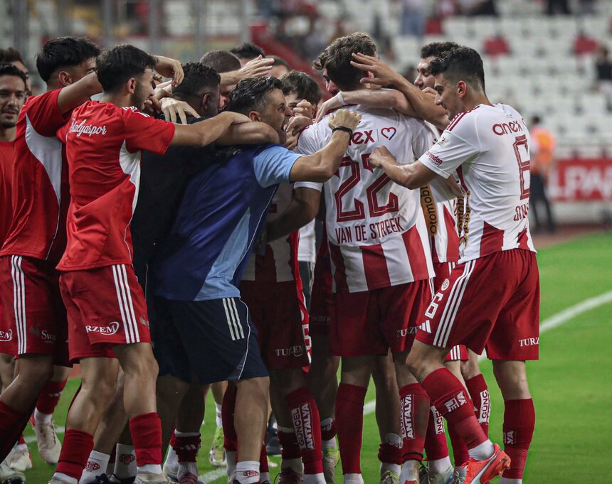 Antalyaspor Gol Sevinci Kasımpaşa Maçı 2025 2026 Ilk Maç