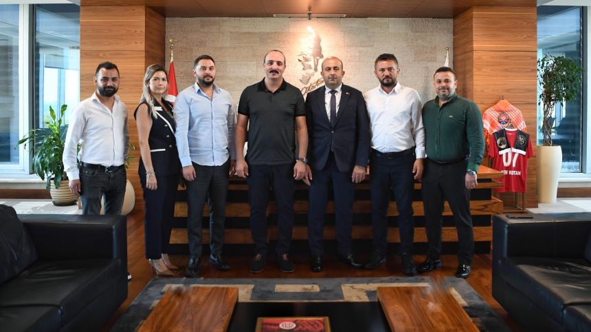 Başkan Kotan Beledi̇ye İş Sendi̇kasi Yöneti̇ci̇leri̇yle Buluştu (1)