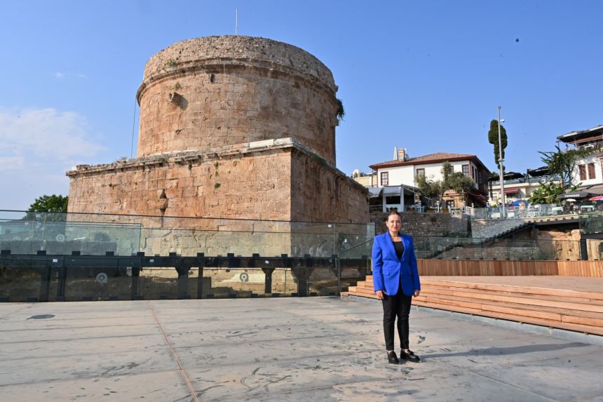 Büşra Özdemir Hıdırlık Kulesi (1)