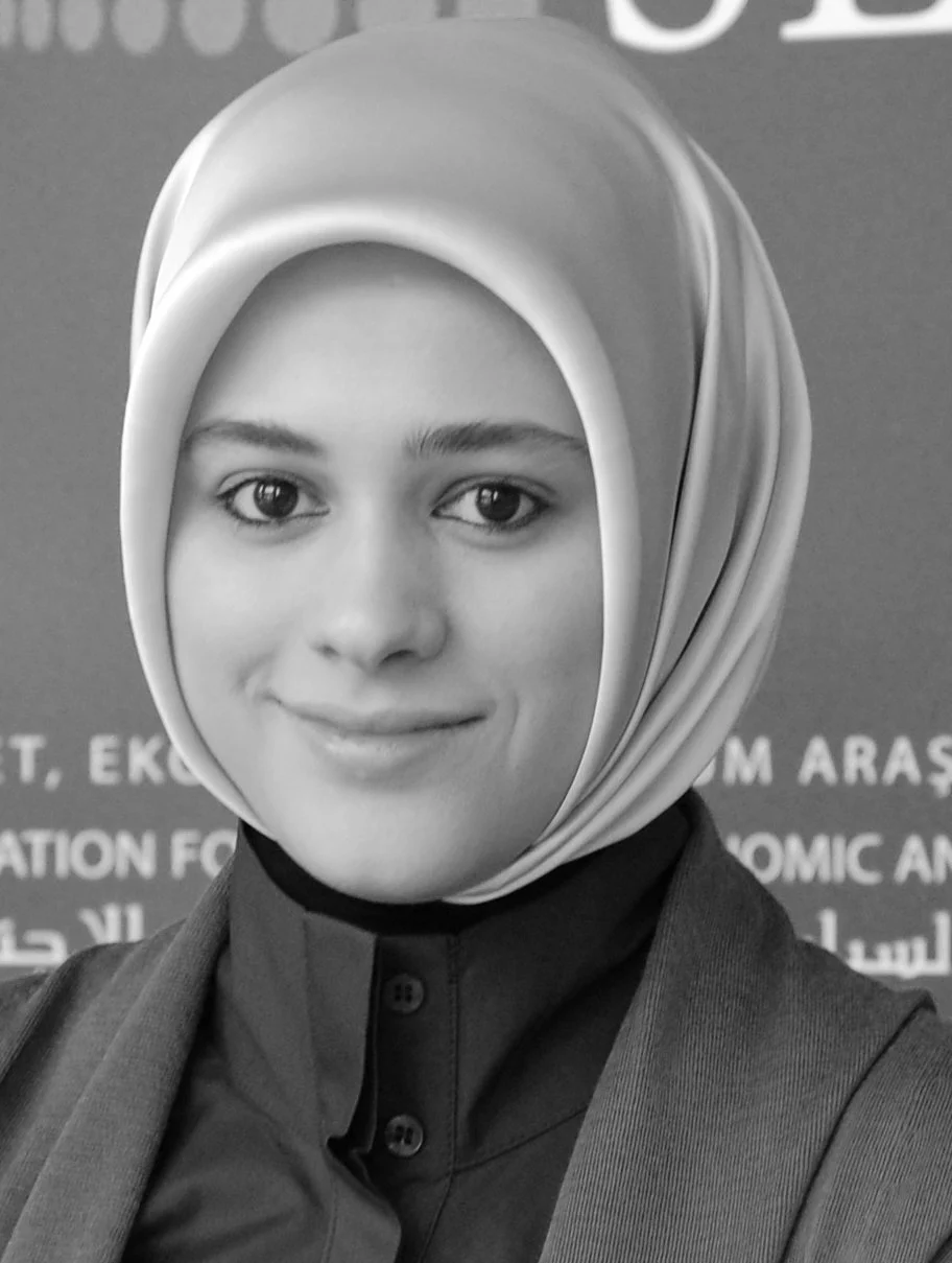 Fatima Gulham Abushanab Kimdir 1