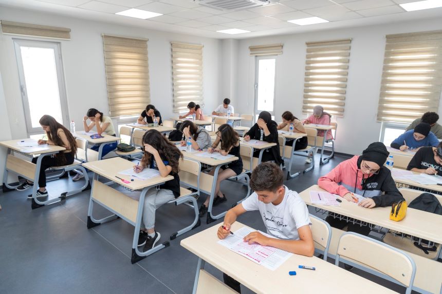 Mersin Büyükşehir Belediyesi Sayesinde Bin 554 Öğrenci Üniversiteli Oldu