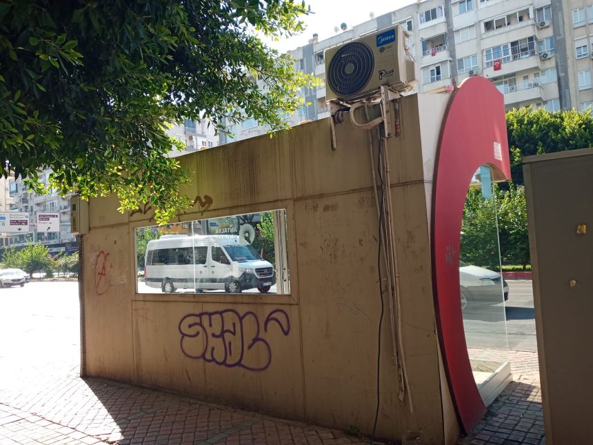 Otobüs Durağı Klima