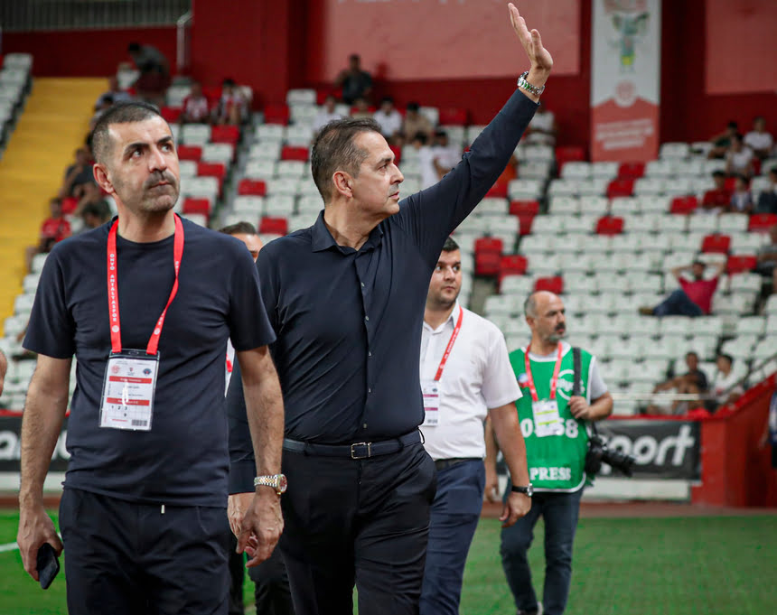 Rıza Perçin Antalyaspor Ilk Maç Selamlama