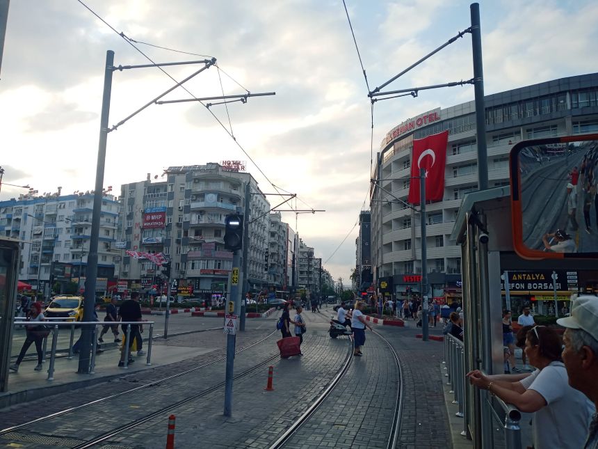 Tramvay Duraklarında Özel Önlemleri1