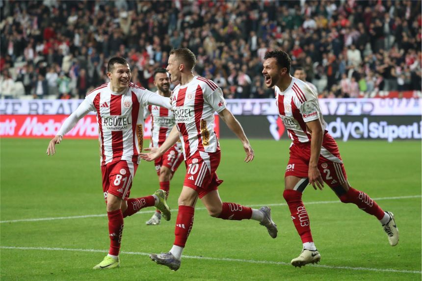 Antalyaspor Maç Sevinci 8