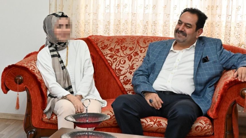İlker Arslan Ve Eşi Sansürlü