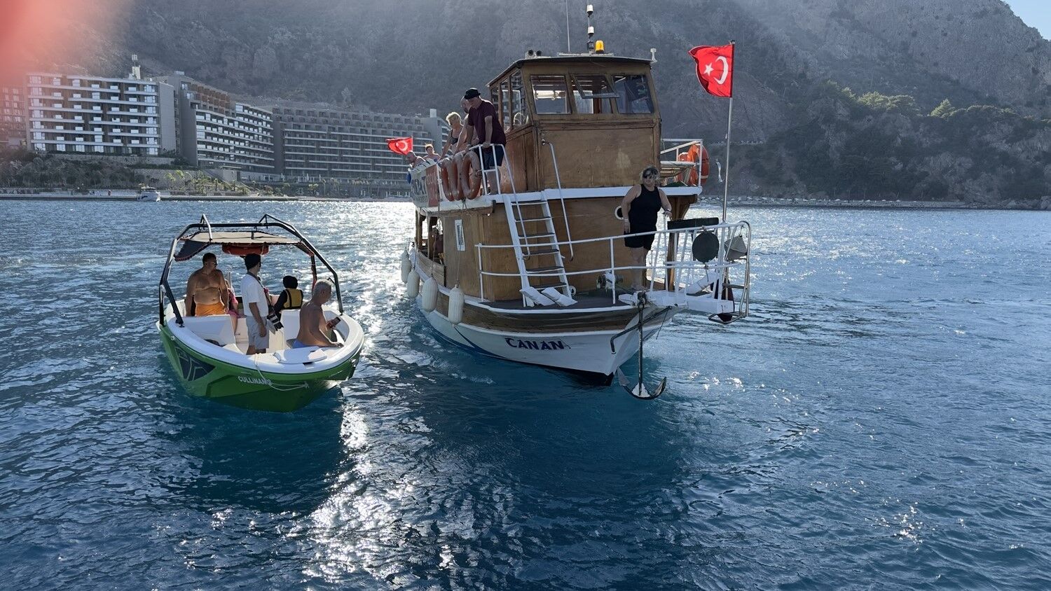 Marmaris'te Jet Ski Ve Tur Teknesi Çarpıştı (1)