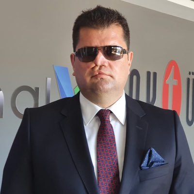Mehmet Okan Kaya Kanal V'nin Sahibi