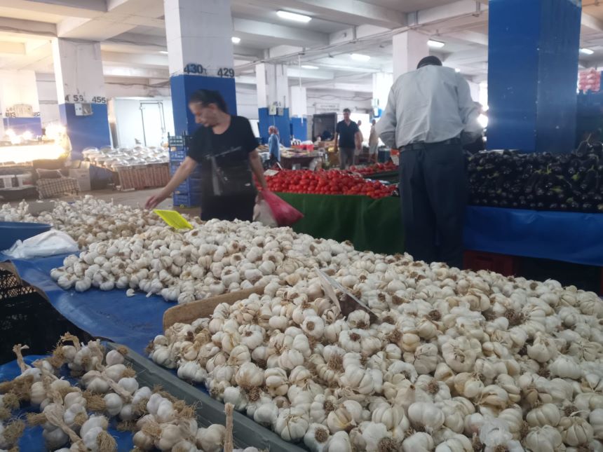 Pazar Tezgahları Sarımsak Antalya (2)