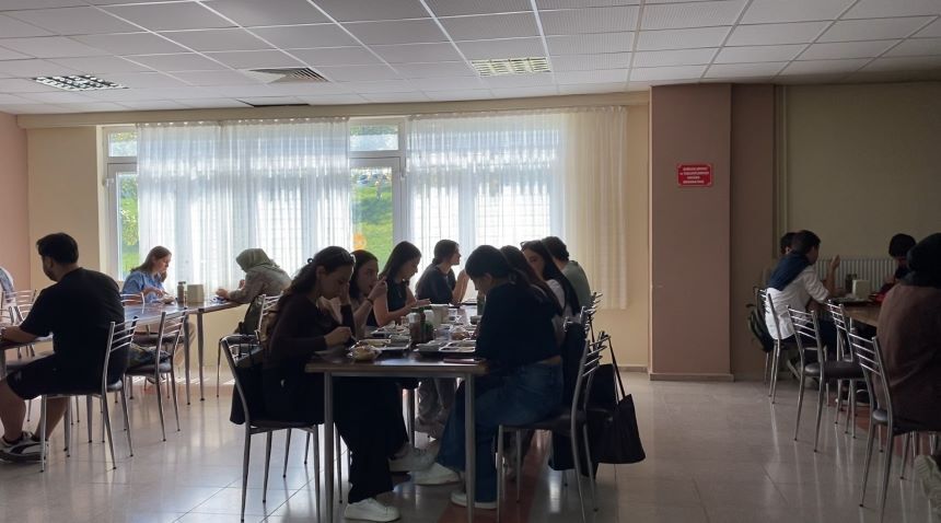 Sdü Öğrencileri Yemekhane Ve Kampüs Içi Ulaşım Sorunlarına Isyan Etti (4)