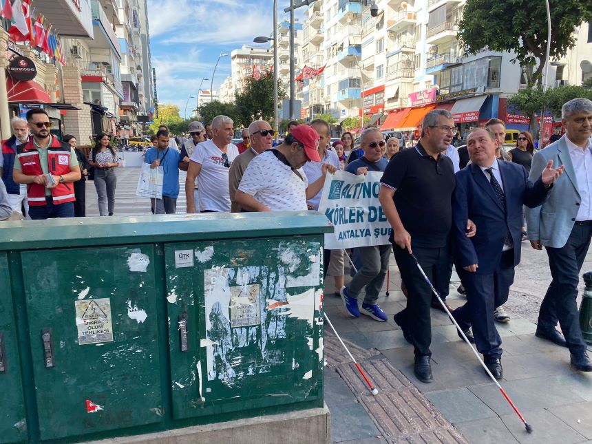 Altı Nokta Körler Derneği Yürüyüş Antalya 2