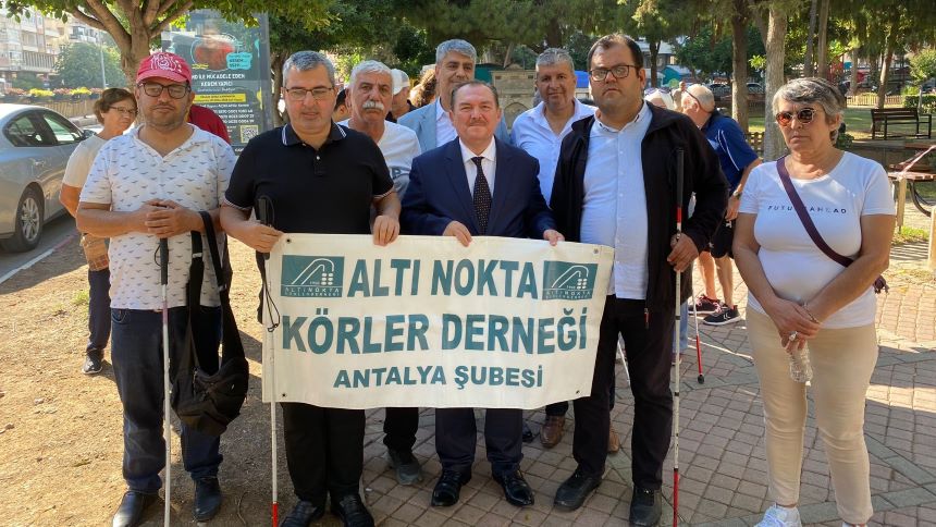 Altı Nokta Körler Derneği Yürüyüş Antalya 3