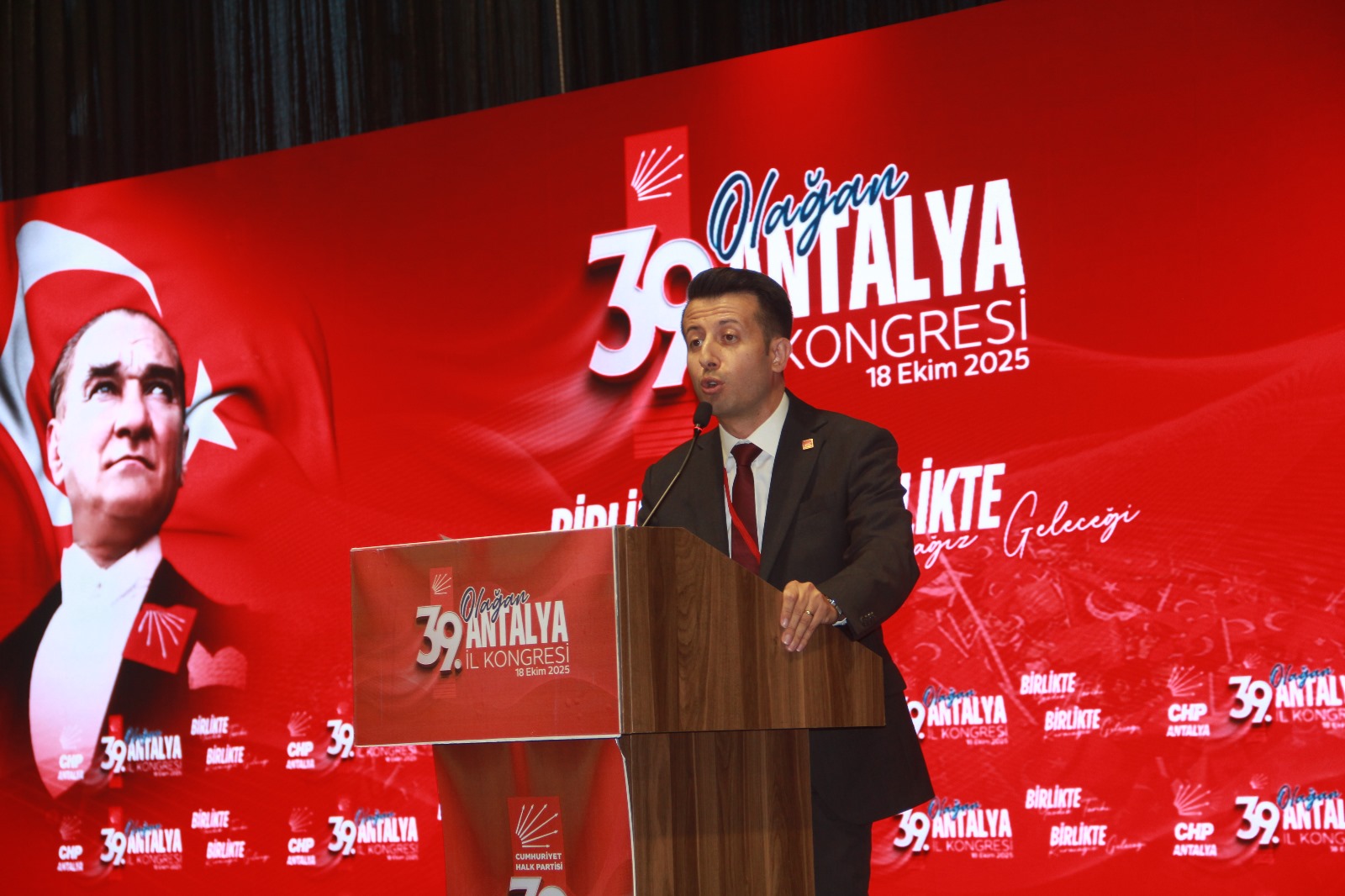 Buğra Özçelik Chp Il Başkan Adayı