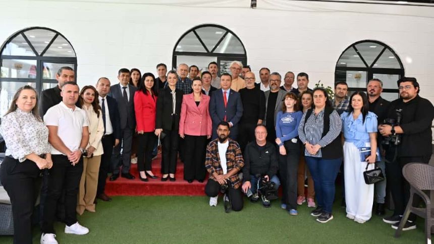 Büşra Özdemir Gazetecilerle Beraber Basın Sohbetleri