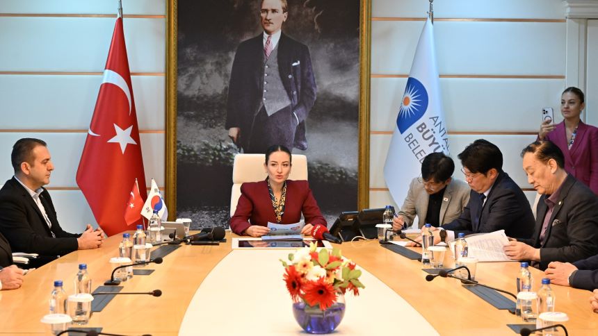 Büşra Özdemir Güney Kore Heyeti Ziayreti (2)