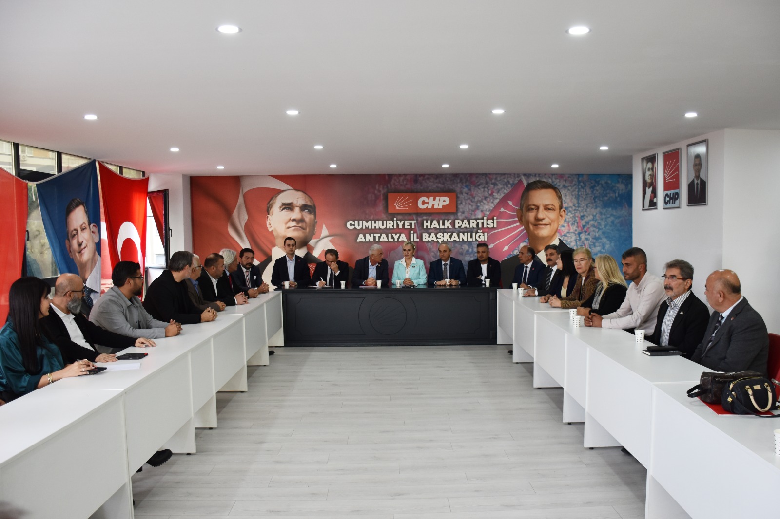 Chp Parti Meclisi (Pm) Üyesi Ecevit Keleş Ve İstanbul Milletvekili Nimet Özdemir (3)