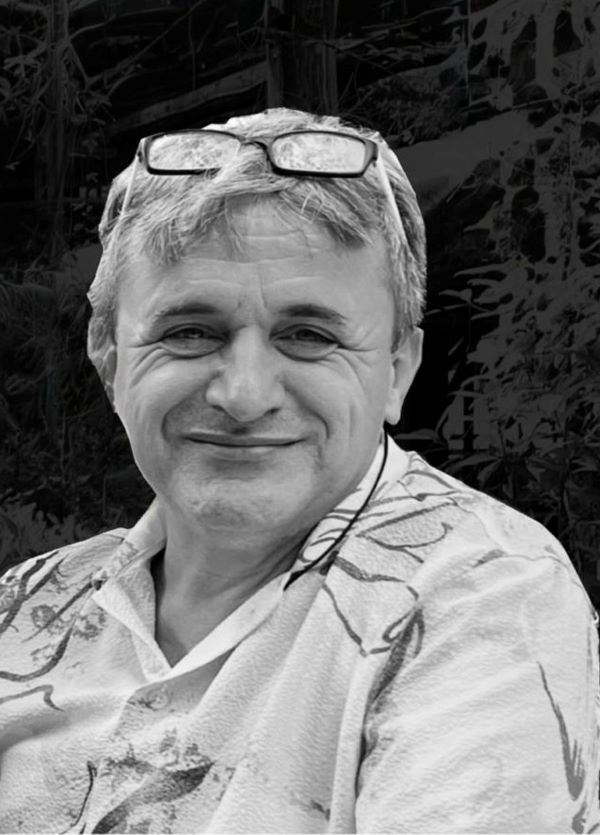 O T O M O B I L I U Z E R I N E S U R D U G U M O T O S I K L E T L I N I 962268 285733