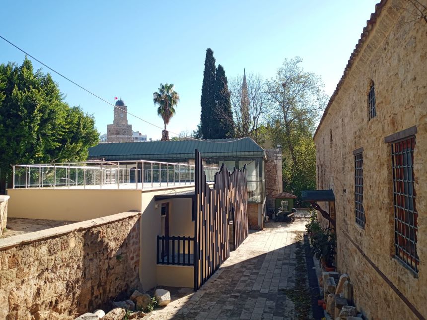 Tarihin Ortasın Tuvalet Antalya (1)