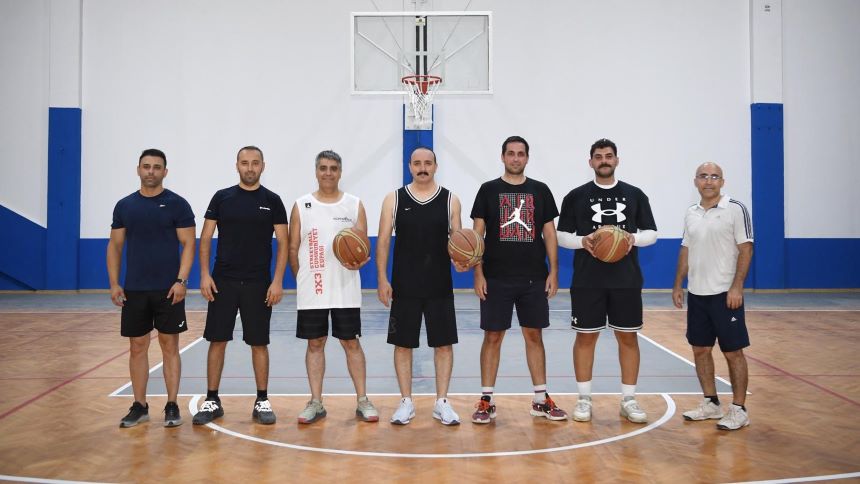 Yeni̇ Tesi̇ste İlk Maç Başkan Kotan’dan (3)