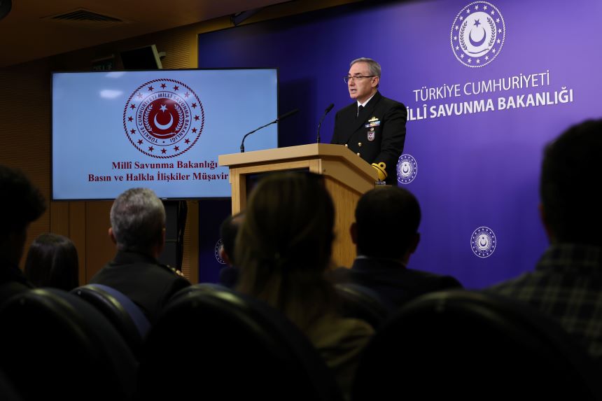 Zeki Aktürk Milli Savunma Bakanlığı Basın Halkla İlişkiler Müşaviri Ve Bakanlık Sözcüsü Tuğamiral (1)