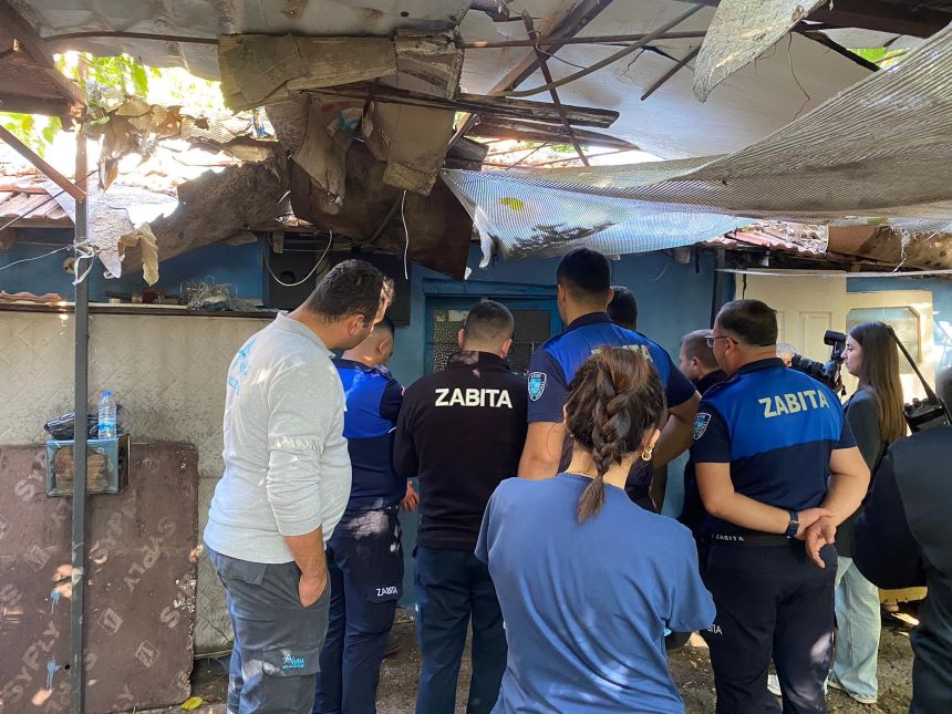 Aksu Evi Yıkılan Kadın (3)