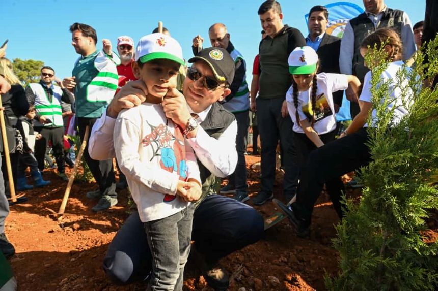 Antalya Valiliği Ağaç Dikme