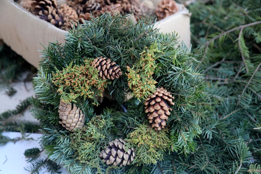 Atıklardan Üretilen Çelenkler Antalya (2)