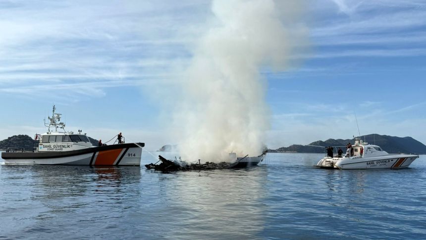 Demre Yat Yangını (1)