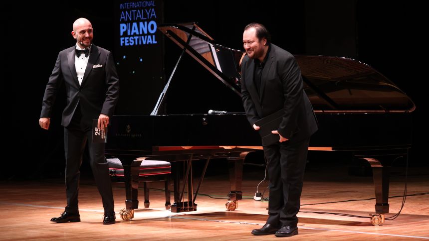 Gökhan Aybulus Antalyalıları Büyüledi (9)