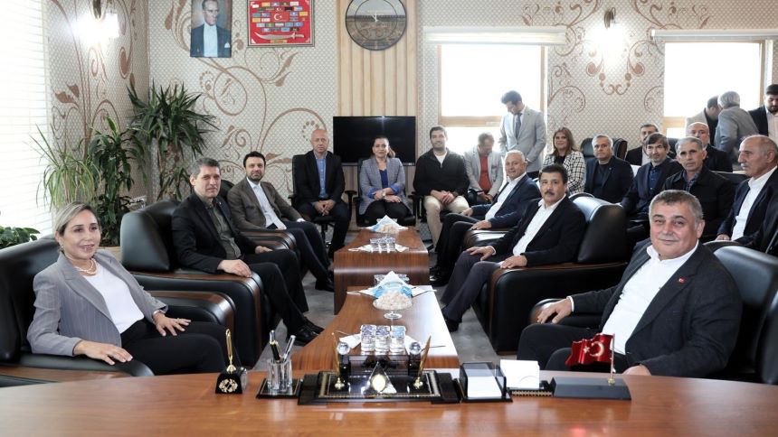 İsa Yıldırım Ak Parti Heyeti Ziyareti (1)