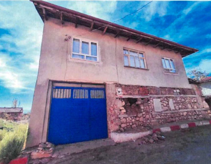 Isparta'da Duvardan Çalınan Tarihi Eser (1)