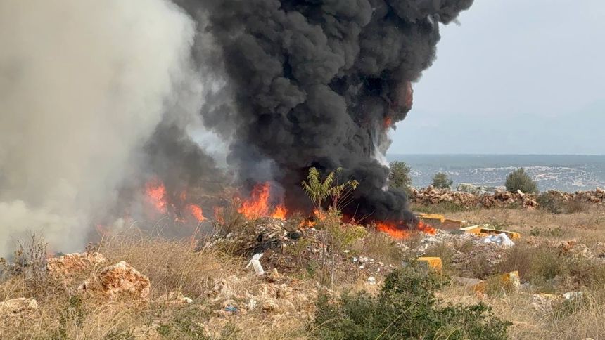 Katı Atık Tesisi Yangın Kepez (1)