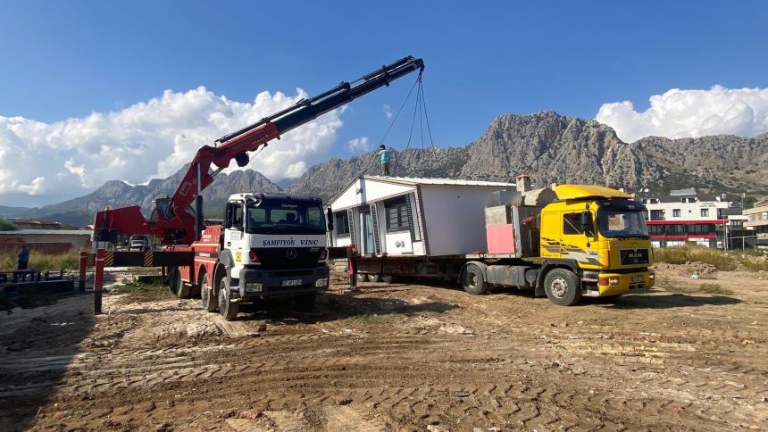 Konyaaltı Kaçak Yapılar Yıkım (1)