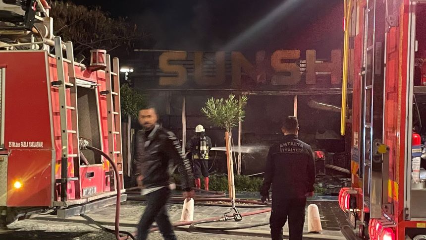 Konyaaltı Sahil Yangın (2)