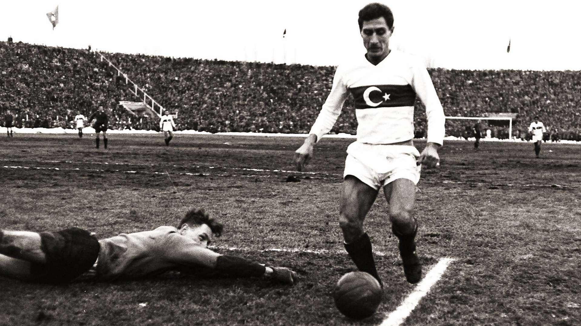 Lefter Eşi Ve Çocukları 6